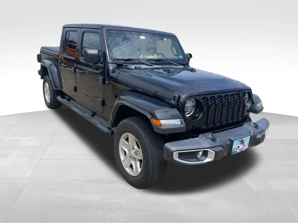 Used 2022 Black Jeep Sport image 5