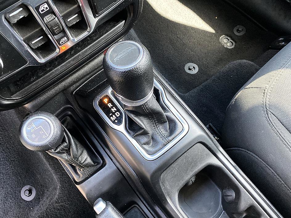 Used 2023 Bright White Clearcoat Jeep Sport S image 16