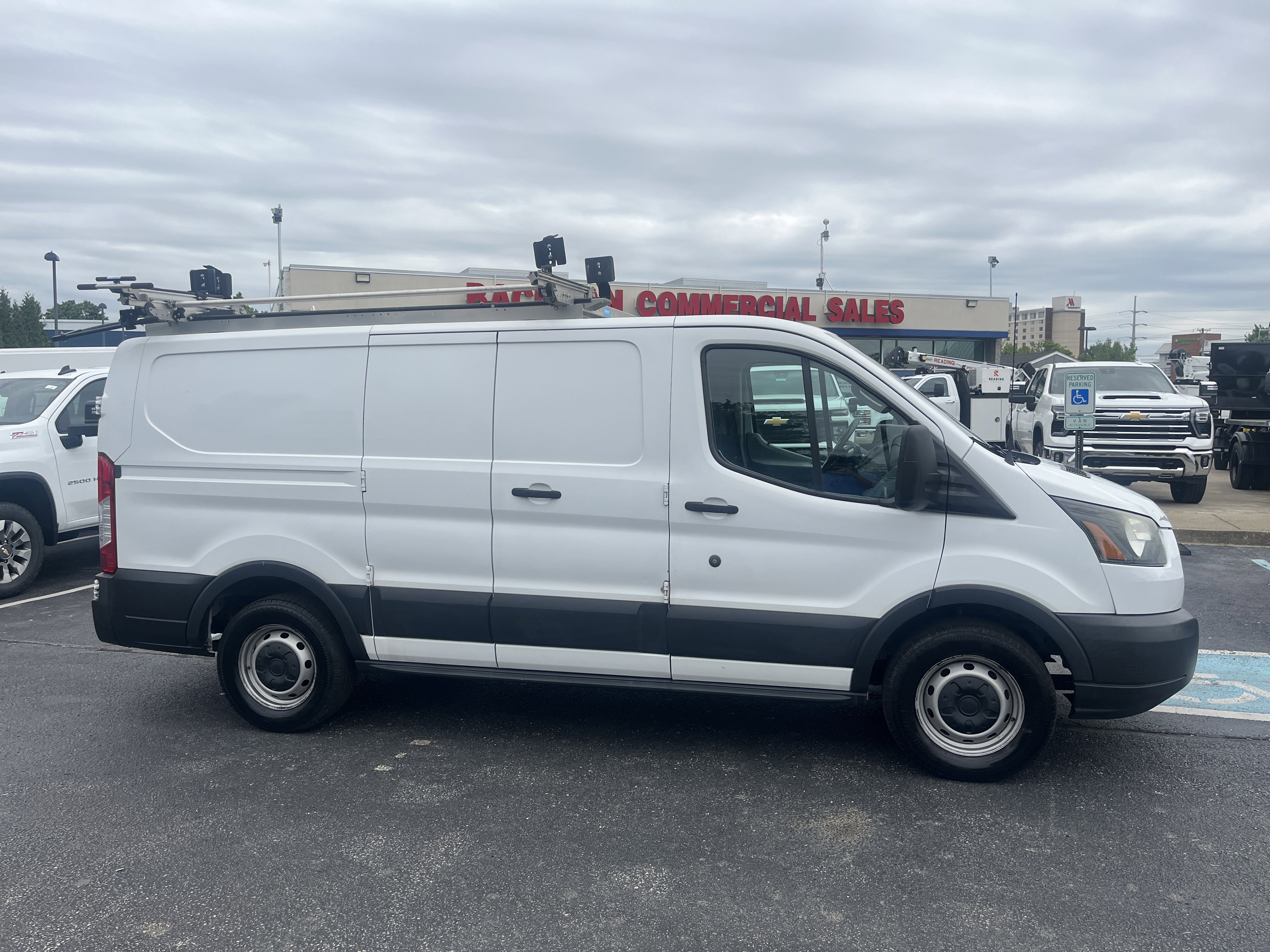 1FTYE1ZM8HKA43016