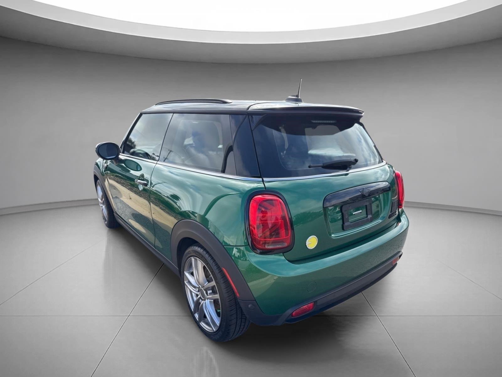 Used 2023 British Racing Green IV Metallic MINI Cooper SE image 9