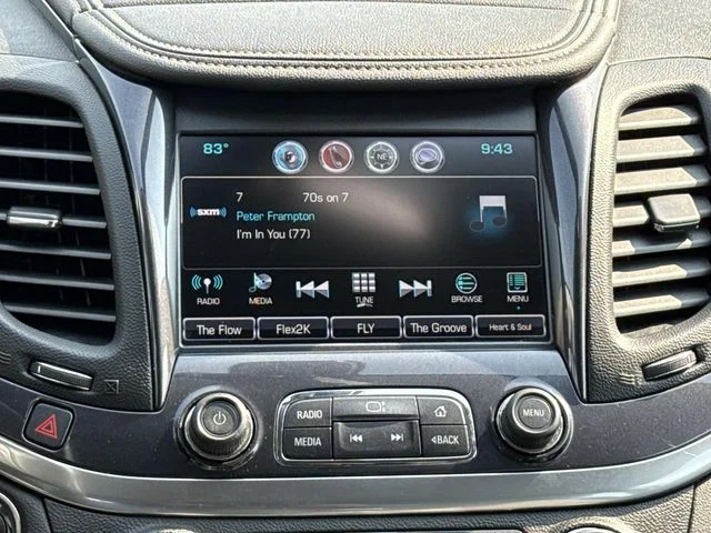 Used 2019 White Chevrolet LT image 18