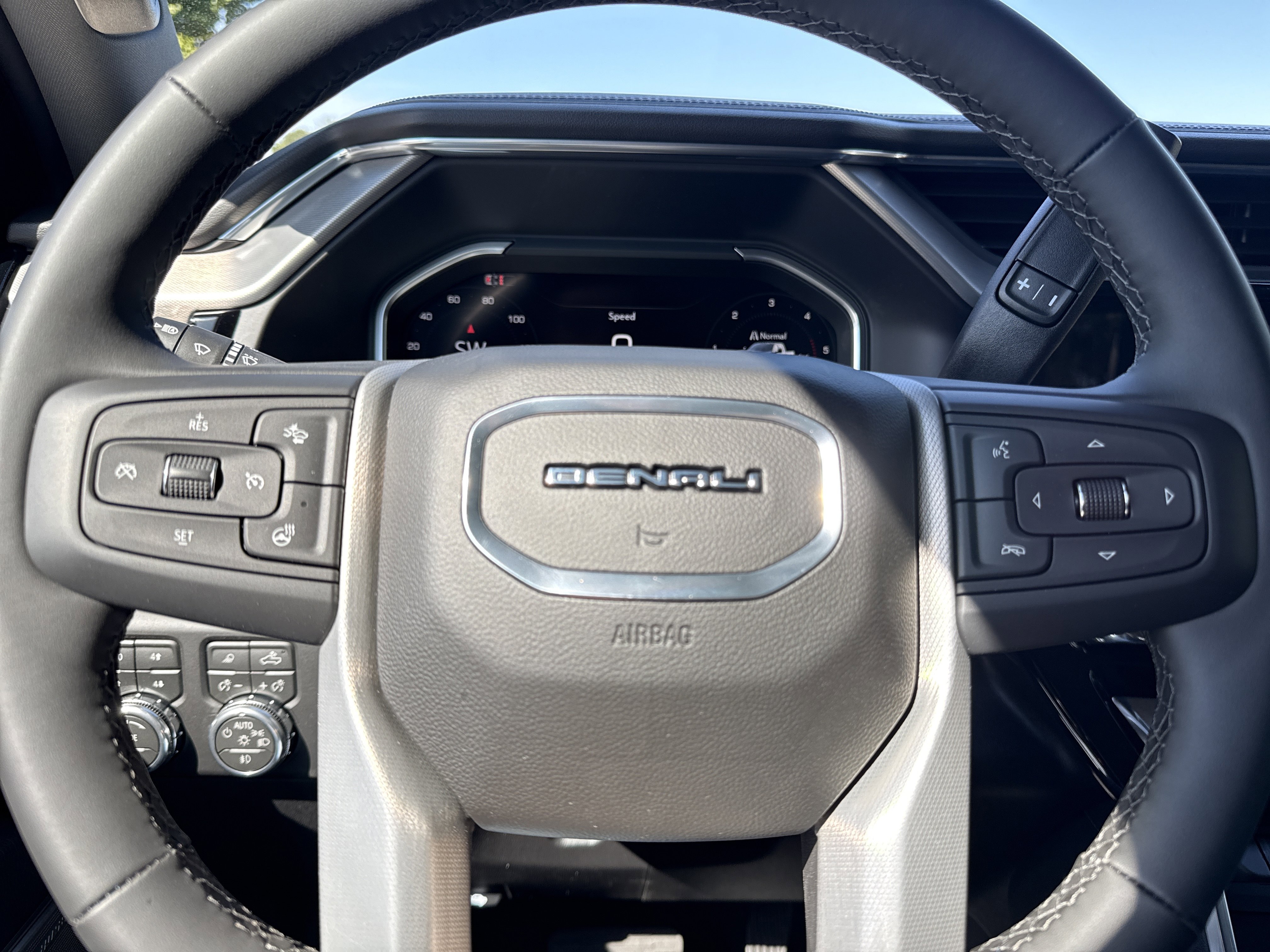 2026 GMC Sierra 2500HD Denali - Photo 22