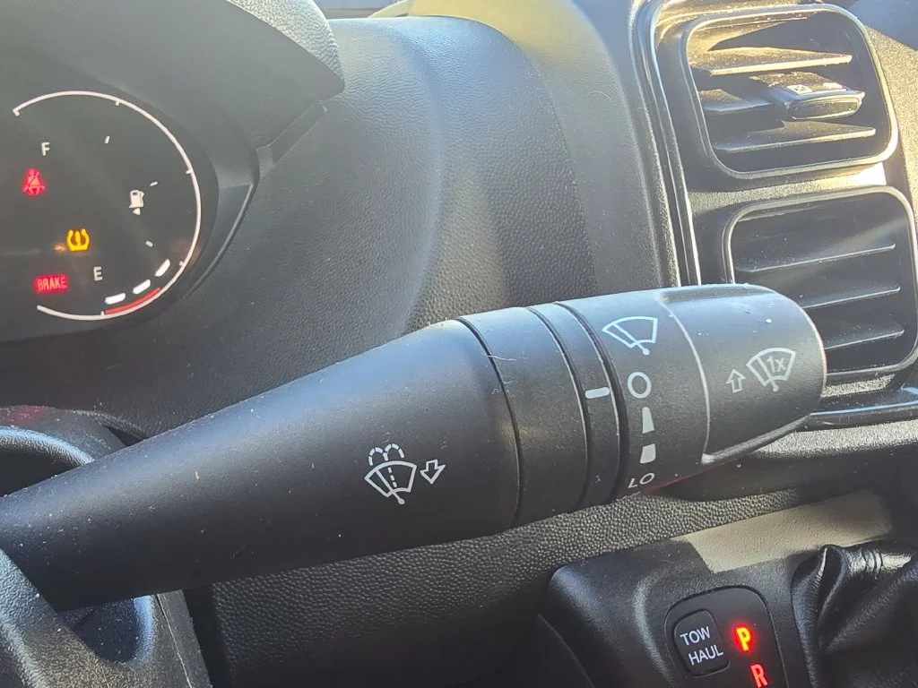 Used 2025 White Ram Base image 26