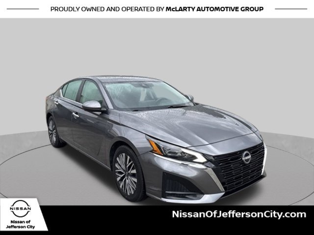 Used 2024 Gray Nissan 2.5 SV image 1