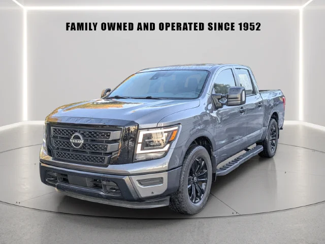 Used 2024 Gray Nissan SV image 2