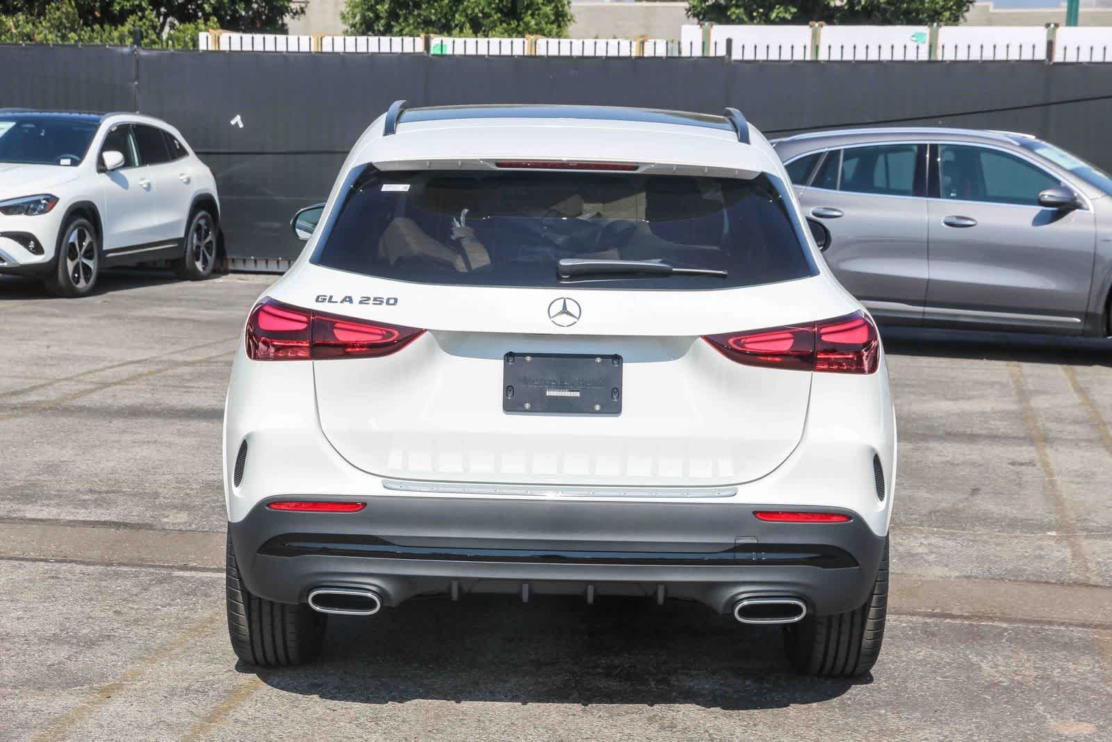New 2026 Polar White Mercedes-Benz GLA 250 image 5