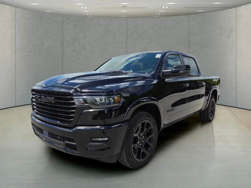 New 2026 Diamond Black Crystal Pearl-Coat Exterior Paint RAM Laramie image 10