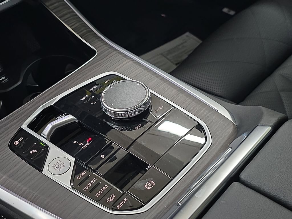 New 2026 Black Sapphire Metallic BMW xDrive40i image 19