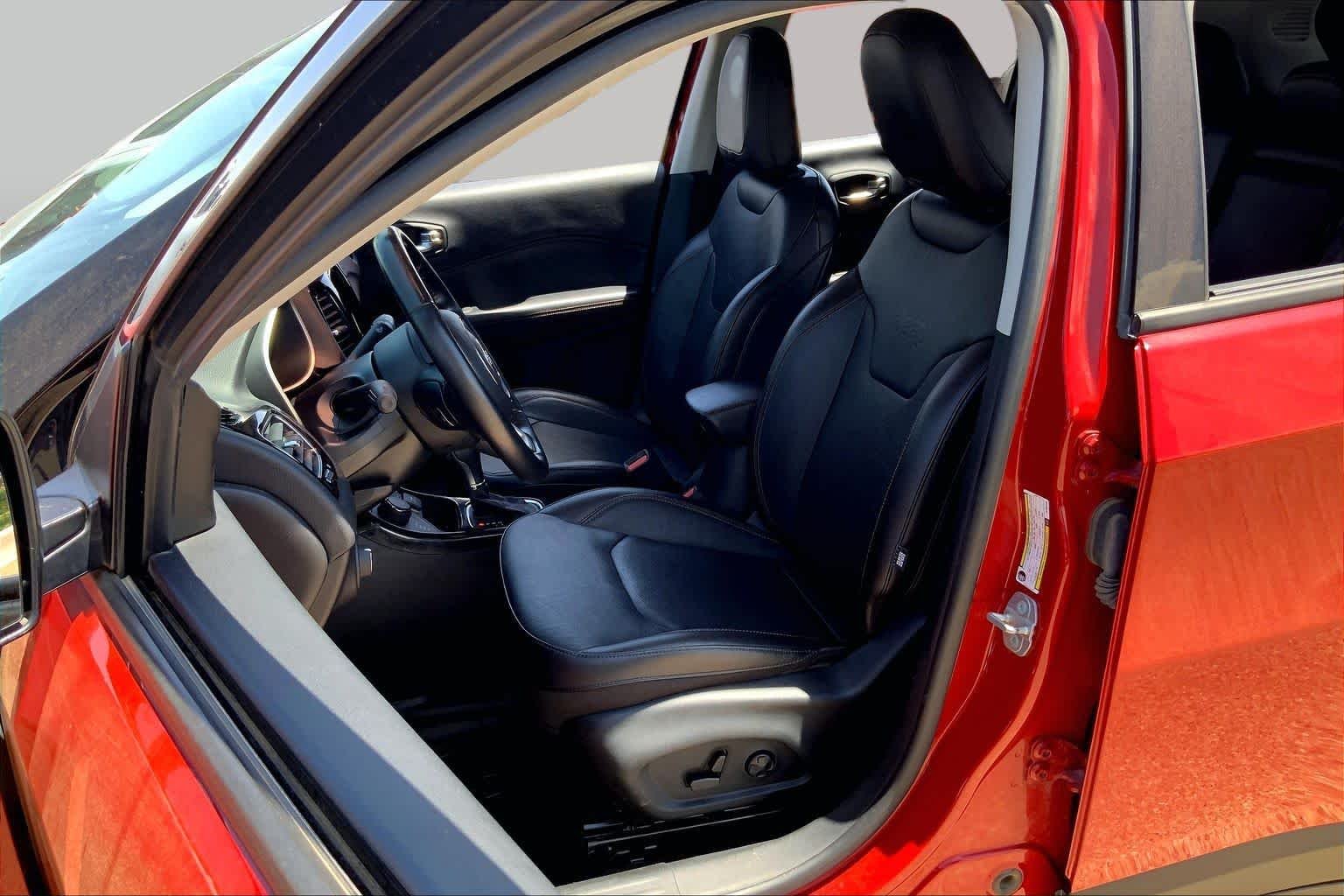 Used 2021 Redline Pearlcoat Jeep Limited image 8