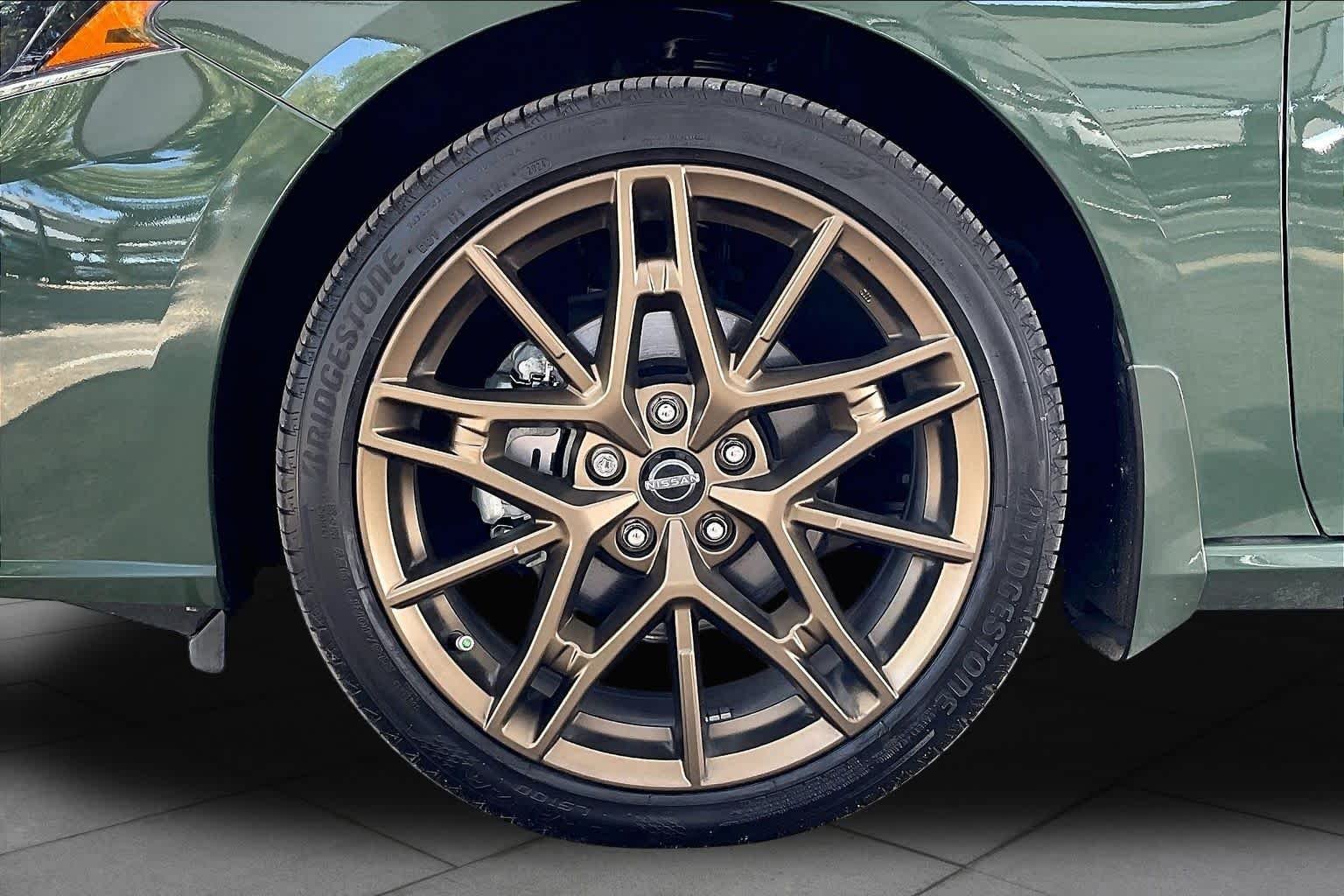 2025 Nissan Altima SR - Photo 11