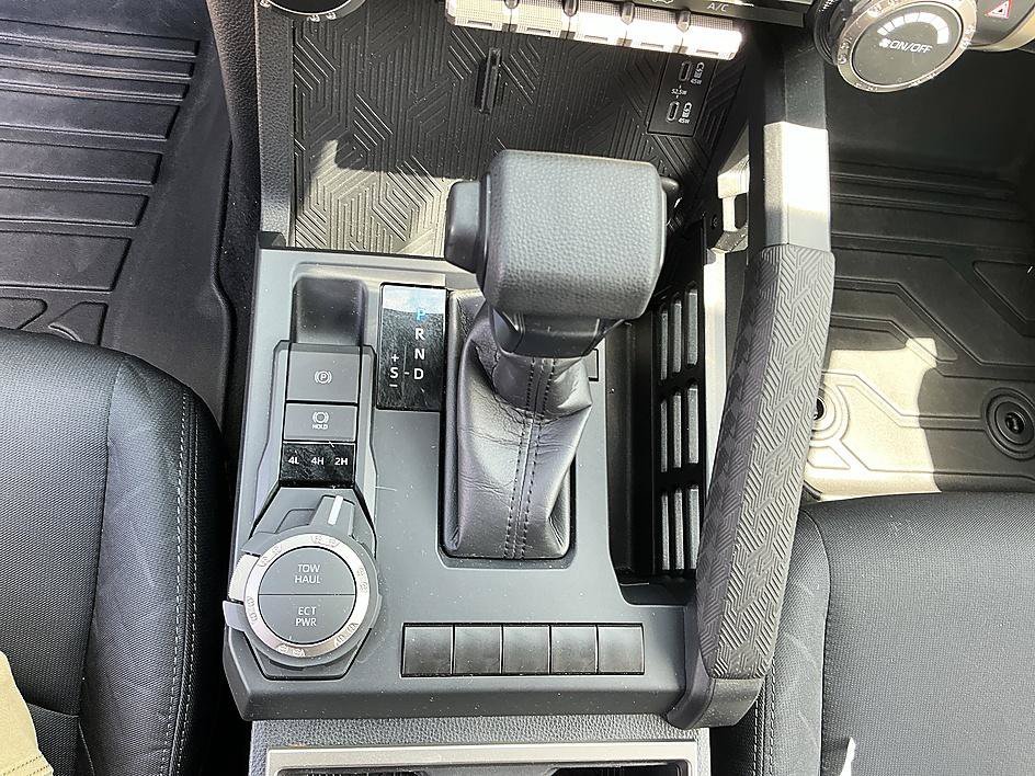 Used 2024 Underground Toyota SR5 image 20