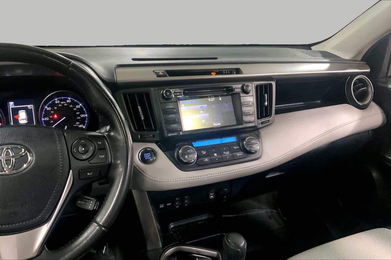 Used 2018 Super White Toyota XLE image 7