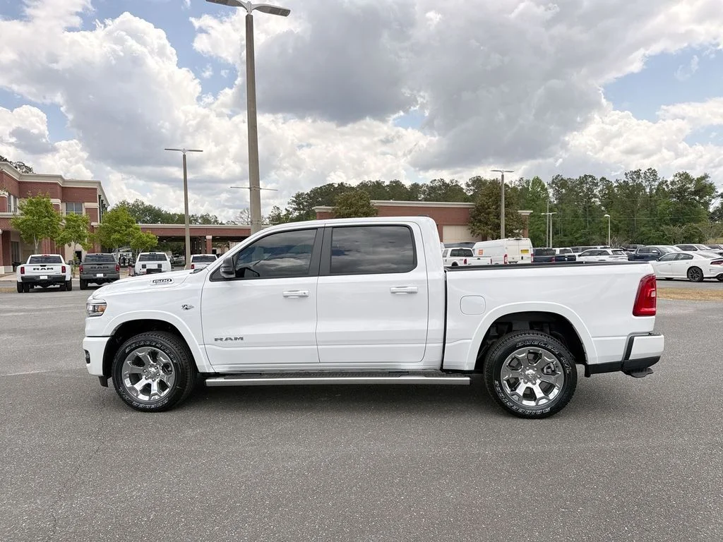 New 2026 Bright White Clear-Coat Exterior Paint RAM Big Horn/Lone Star image 6