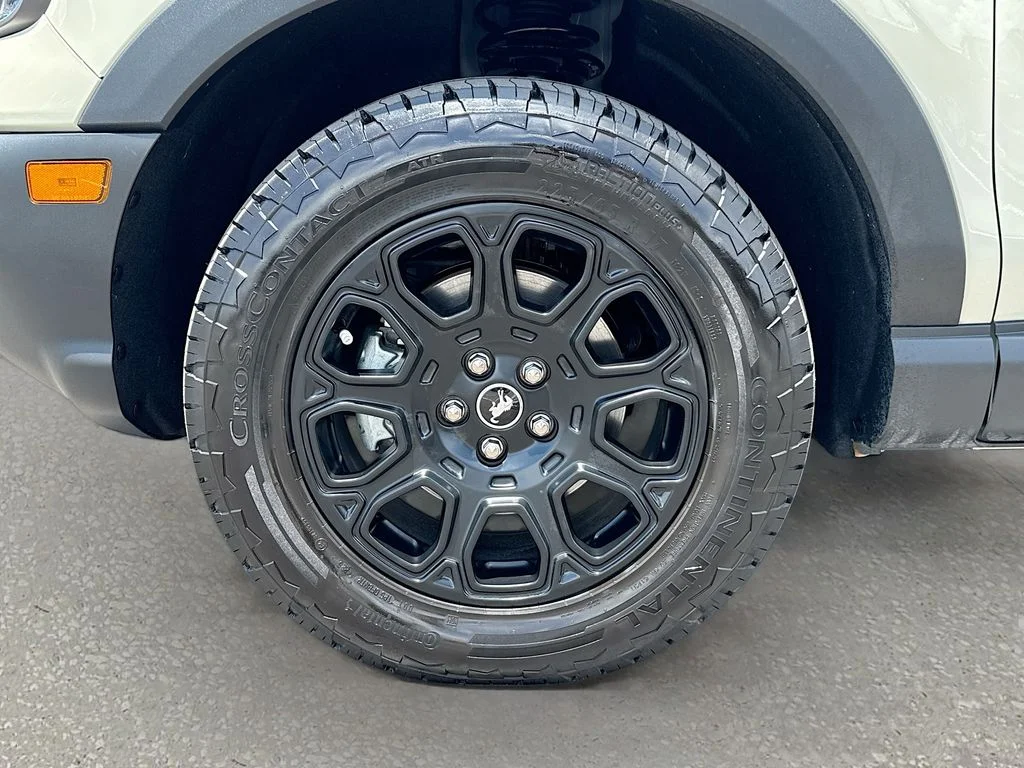 Used 2025 Beige Ford Badlands image 30
