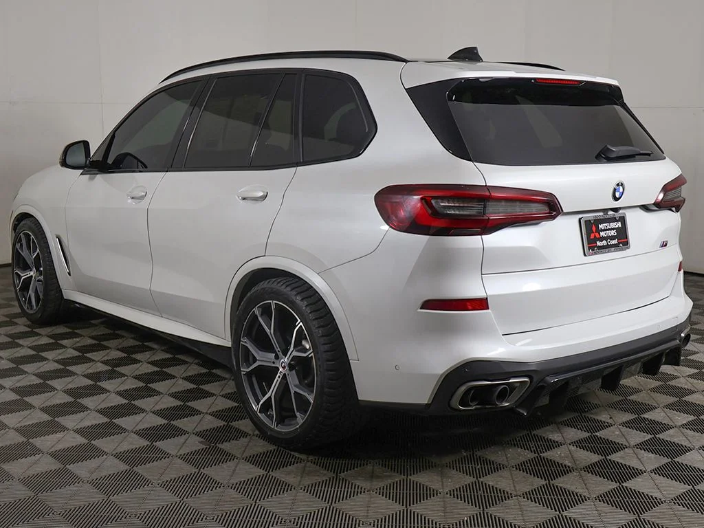 Used 2021 White BMW M50i image 12