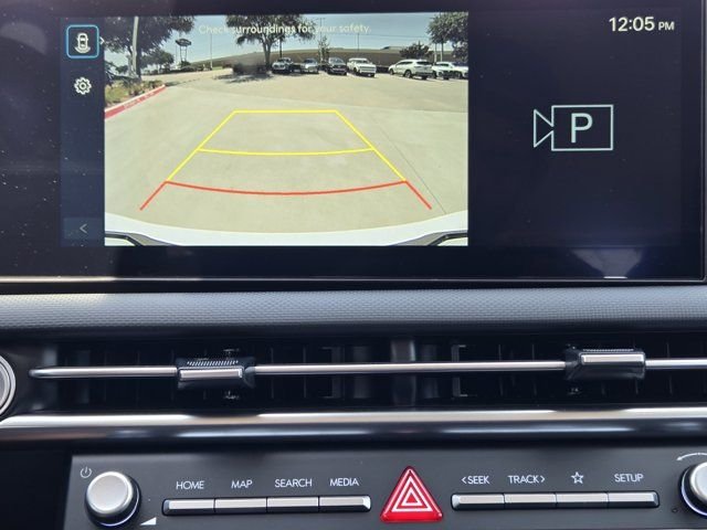 Certified Used 2025 White Hyundai SE image 13