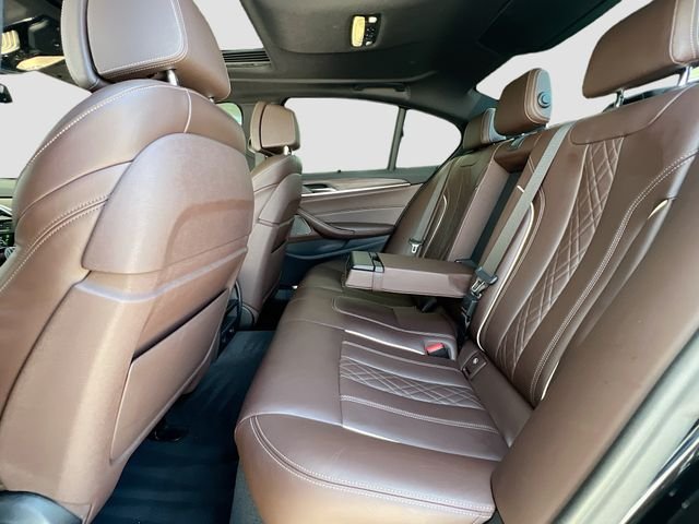 Used 2019 Black BMW 540i image 27