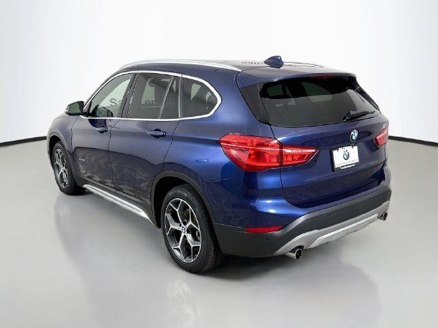 Used 2018 Blue Metallic BMW xDrive28i image 5