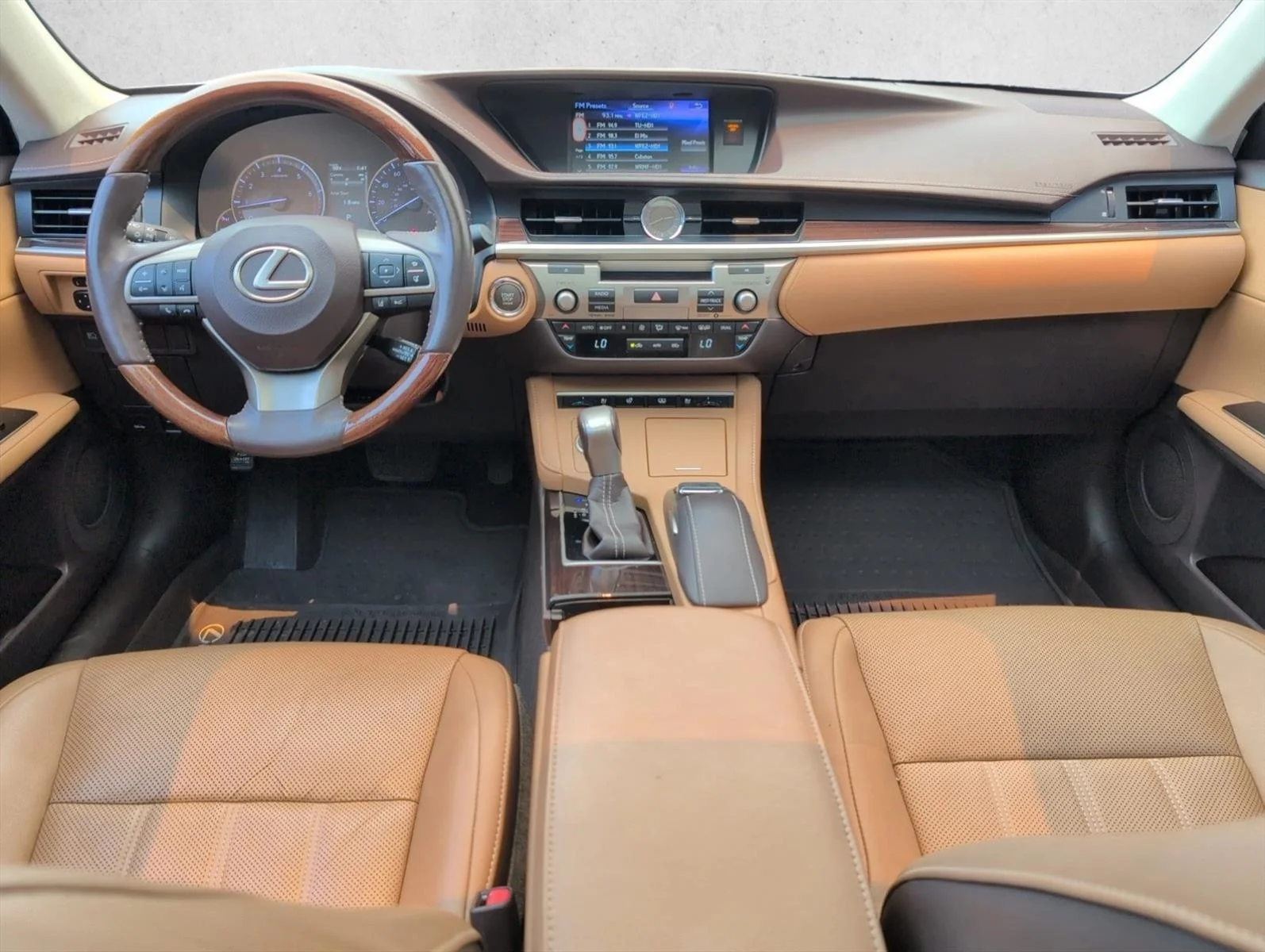 Used 2018 Eminent White Pearl Lexus ES 350 image 27