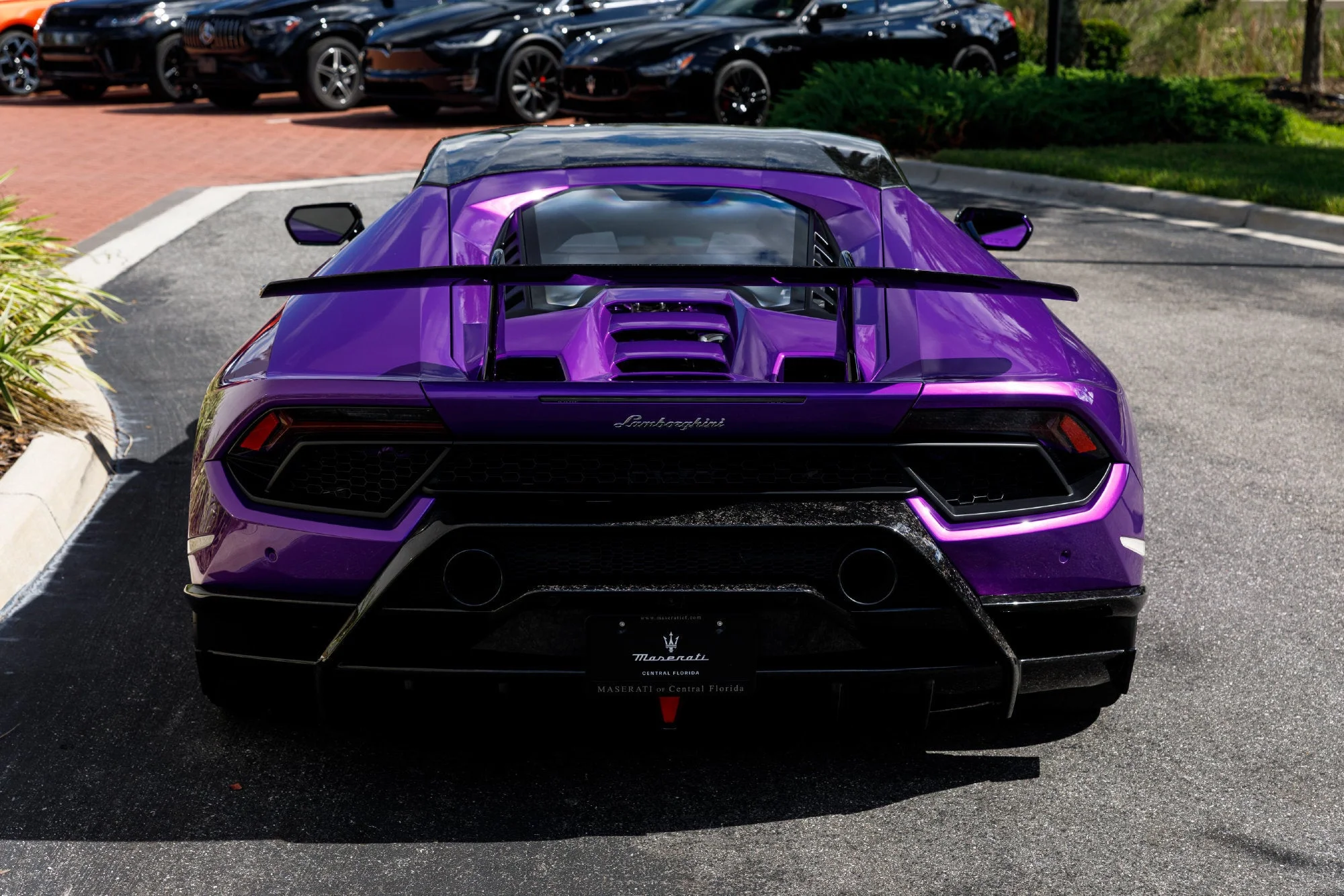 Used 2018  Lamborghini Performante image 4