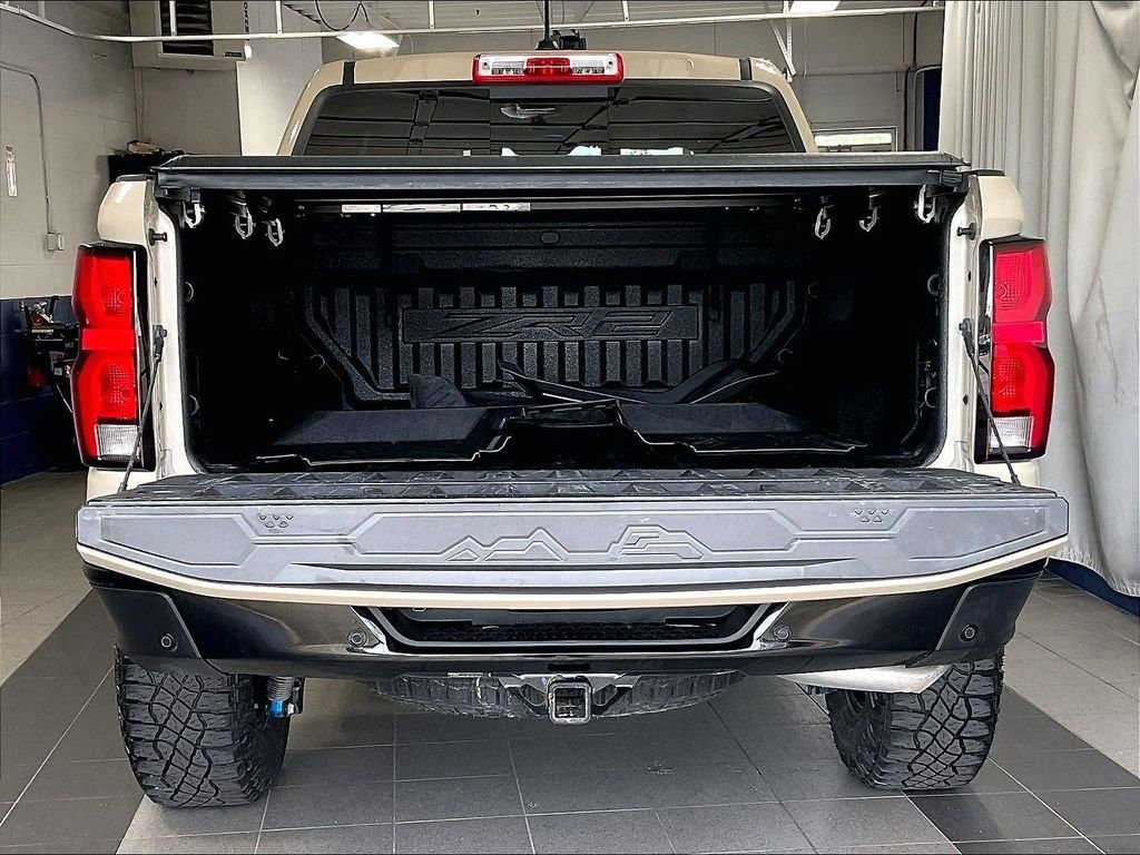 Used 2024 Beige Chevrolet ZR2 image 30