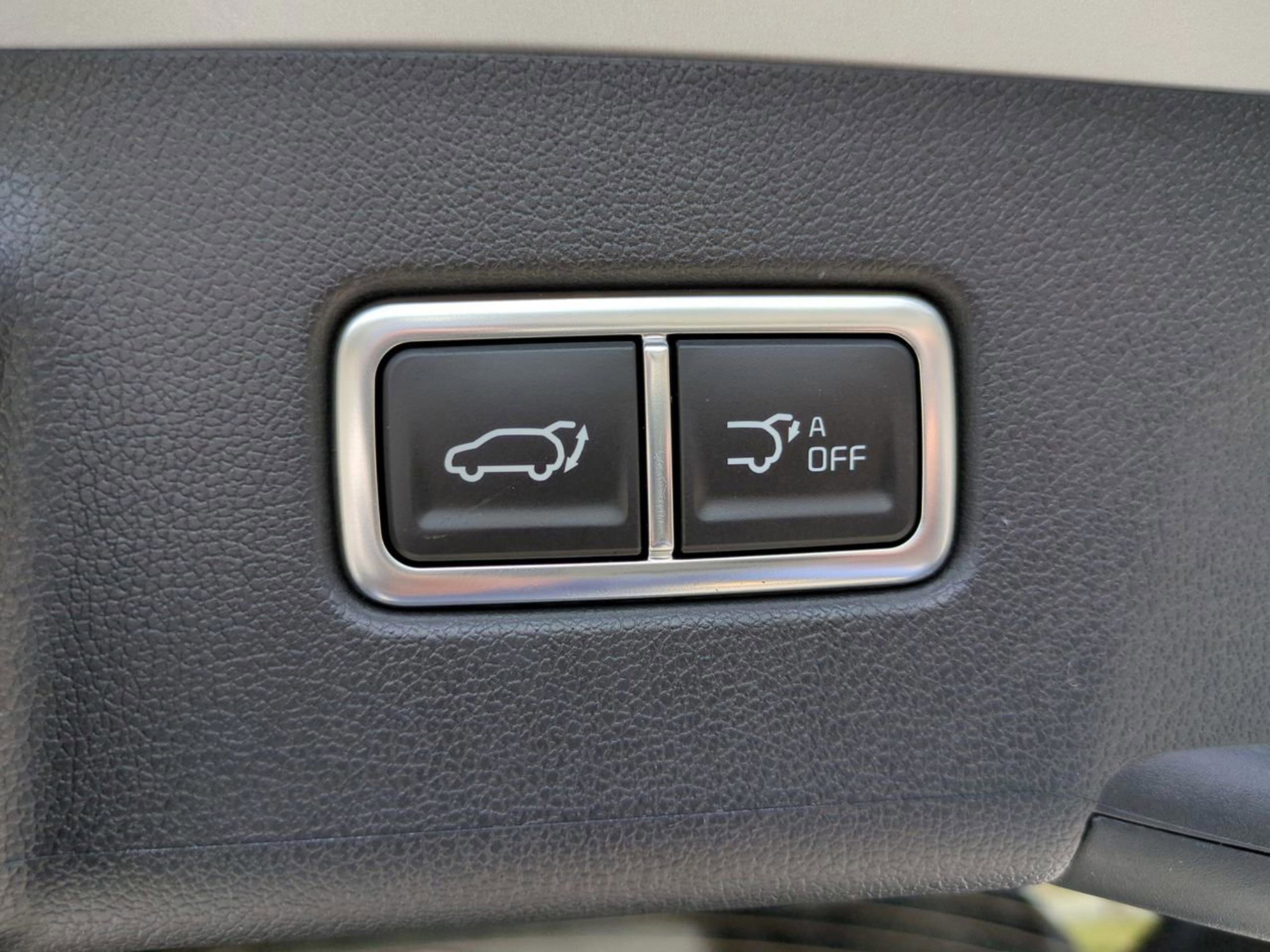 New 2026 Wolf Gray Kia EX image 17