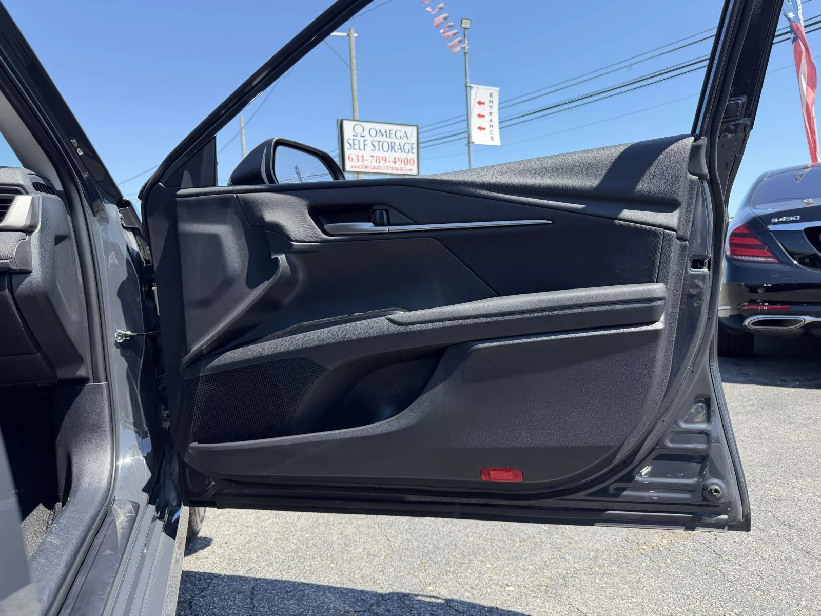 2025 Toyota Camry LE - Photo 13