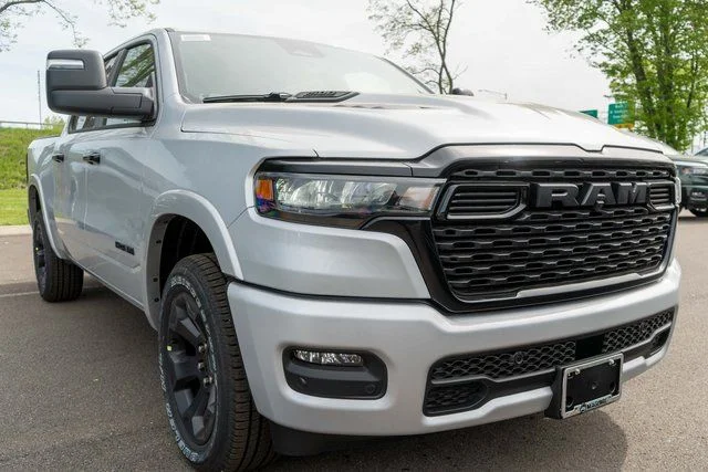 New 2026 Silver Zynith Exterior Paint RAM Big Horn/Lone Star image 4