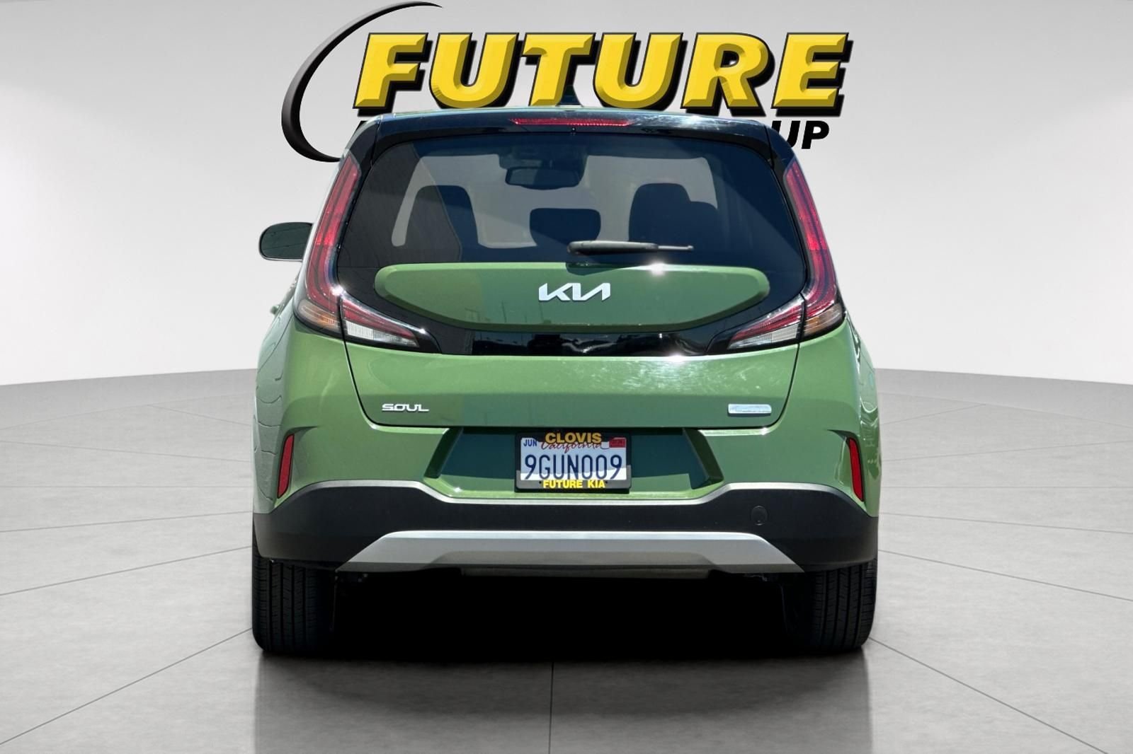 Used 2023 Green Kia EX image 5