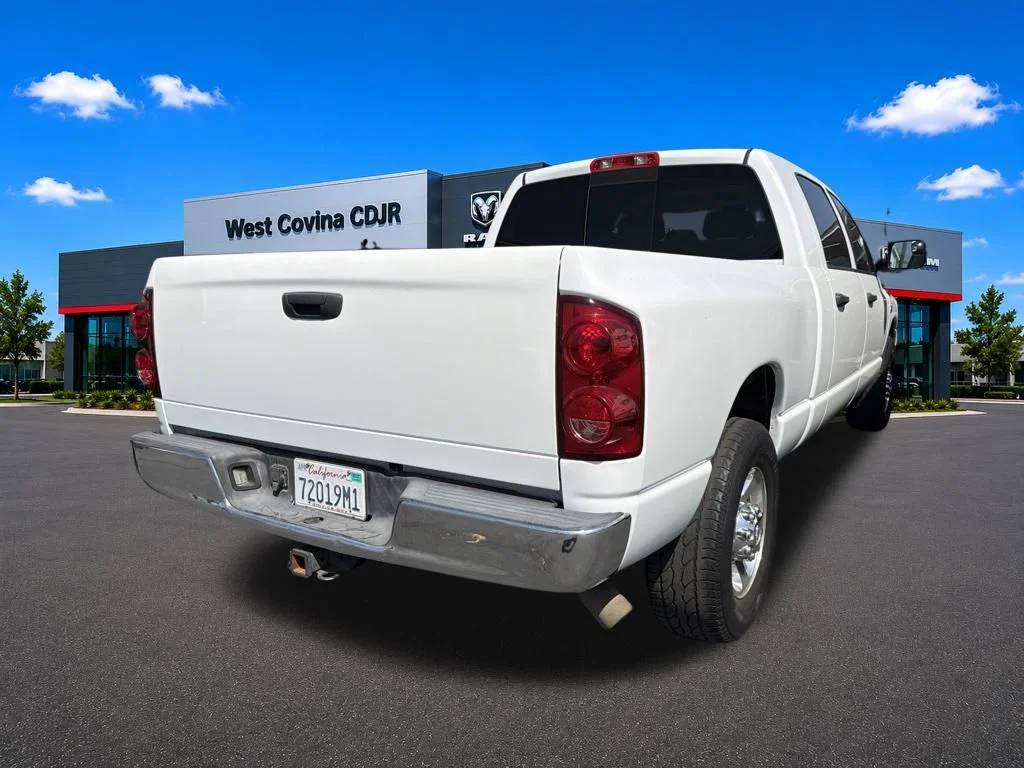 Used 2009 White Dodge SLT image 3