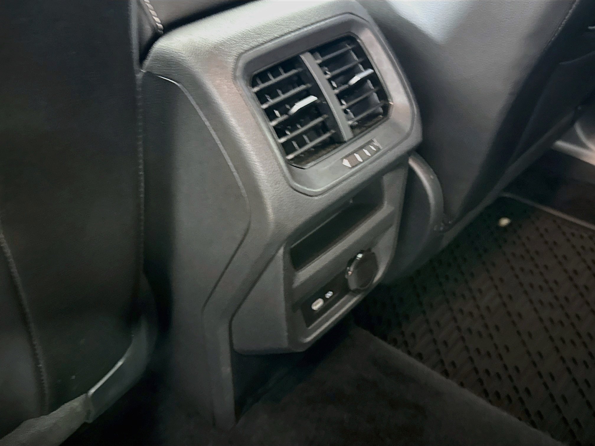 Used 2021 Atlantic Blue Metallic Volkswagen SE image 23