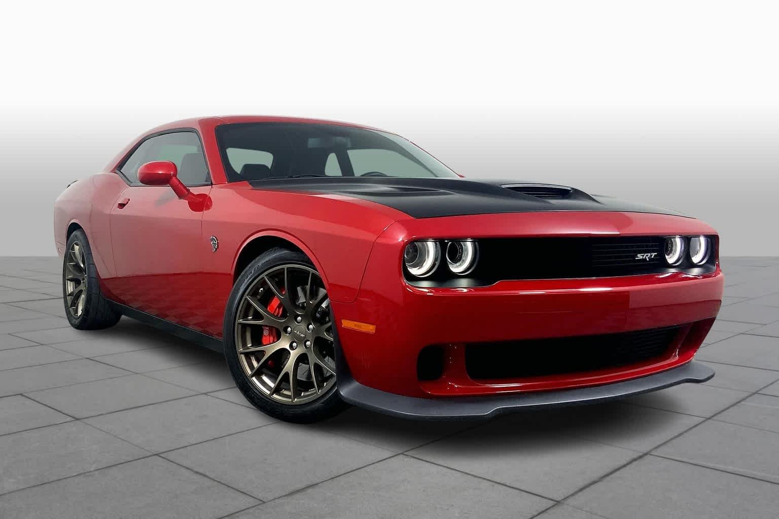 Used 2017 Redline Red Tricoat Pearl Dodge SRT Hellcat image 2