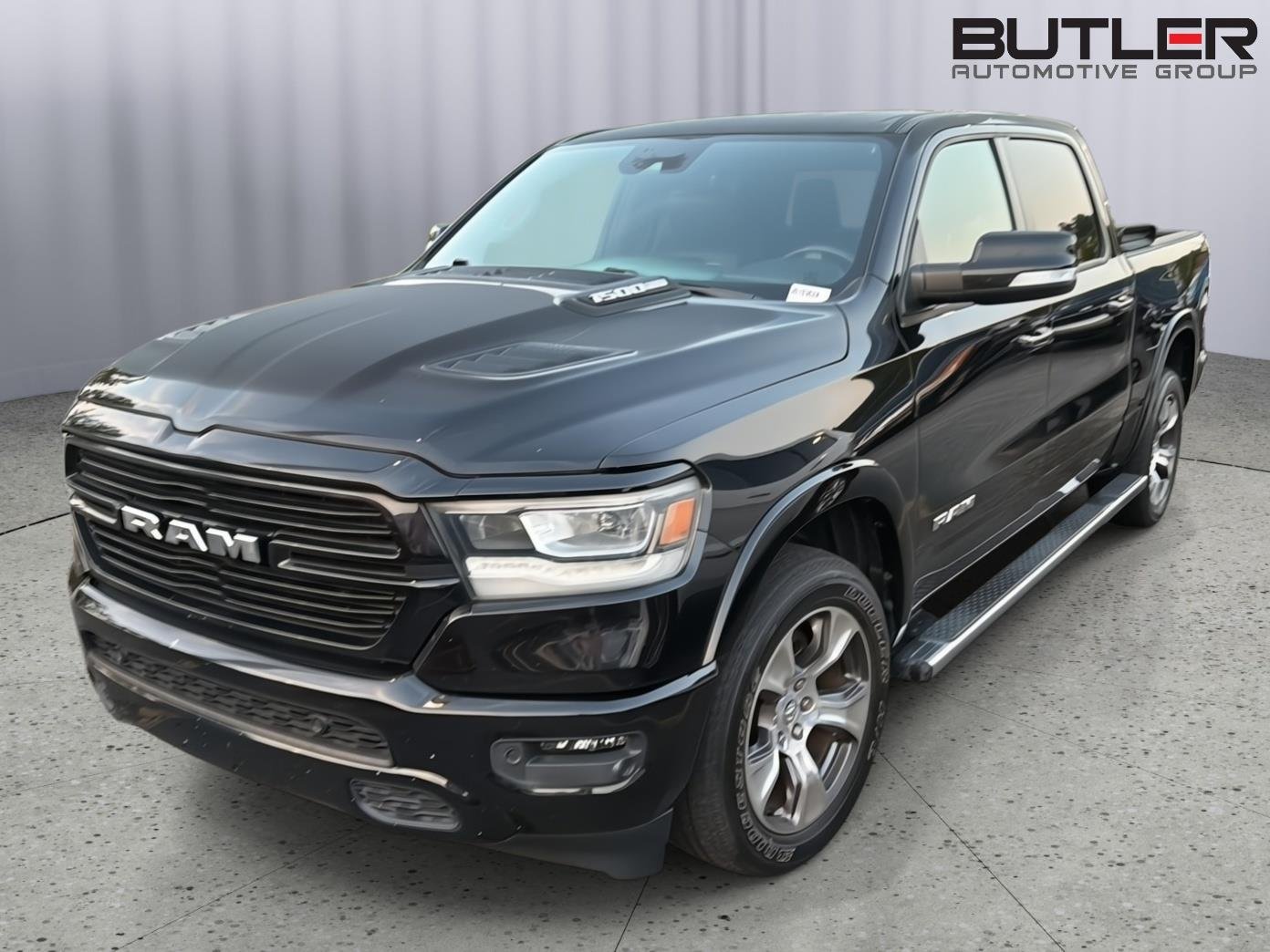 2022 RAM 1500 Laramie Crew Cab 5'7's photo