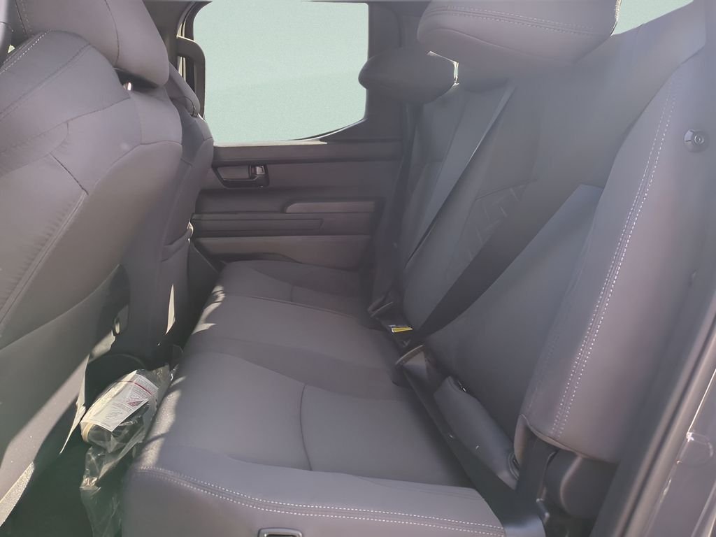 2025 Toyota Tacoma SR5 - Photo 13