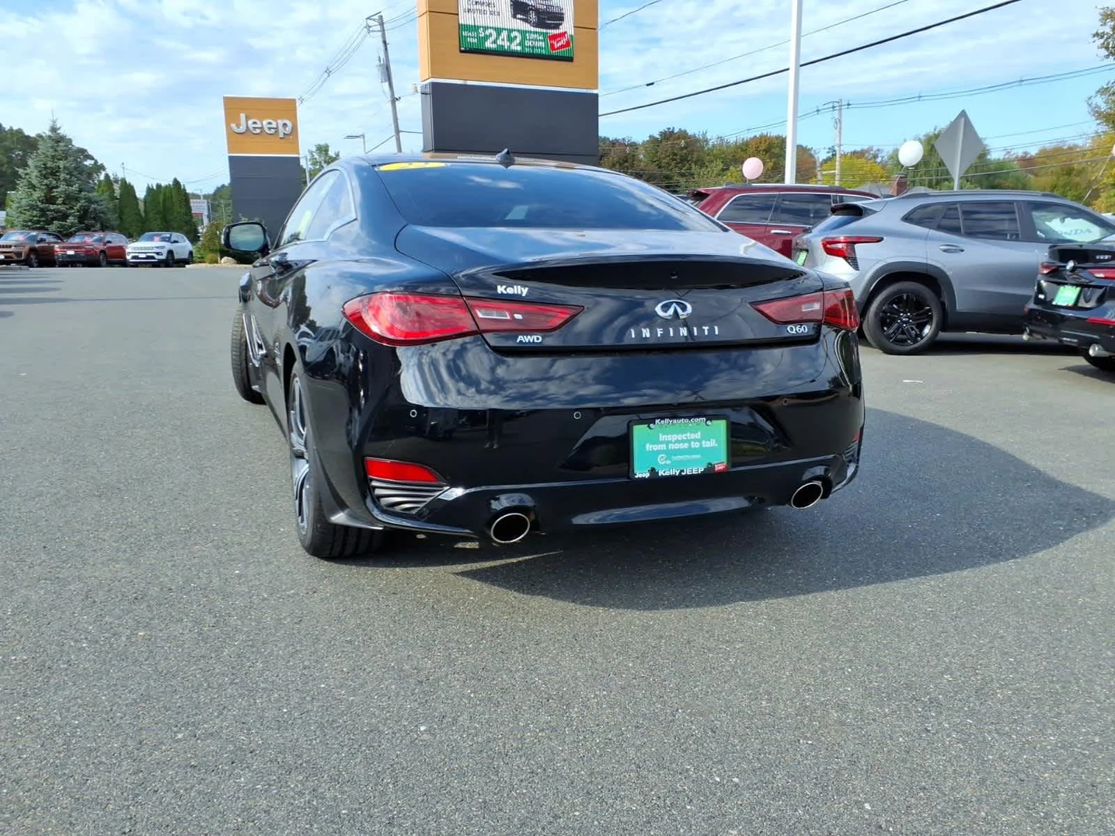 Used 2022 Black Obsidian INFINITI LUXE image 10