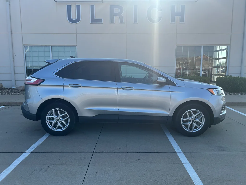 Used 2023 Iconic Silver Metallic Ford SEL image 11