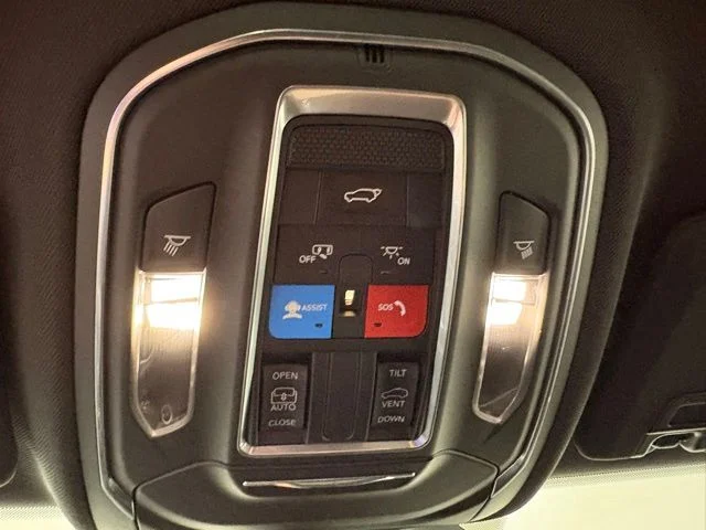 Used 2023 White Jeep Altitude image 30