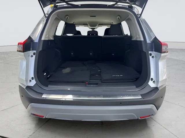Used 2023 Silver Nissan SV image 22