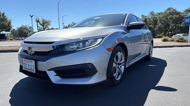 Used 2016 Silver Honda LX image 9