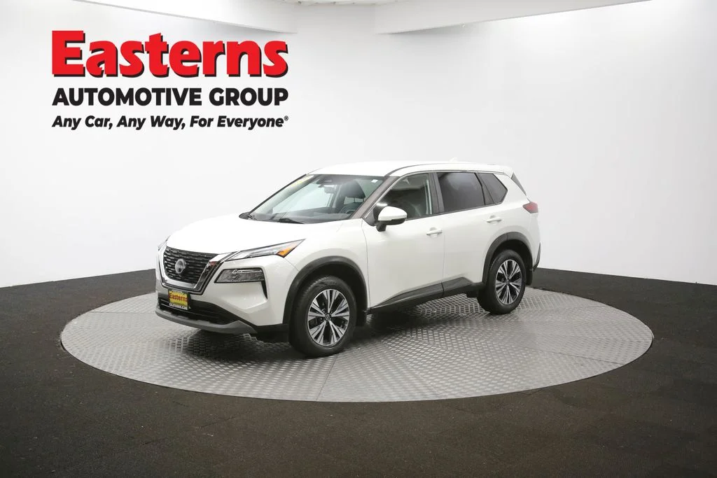 Used 2022 White Nissan SV image 54