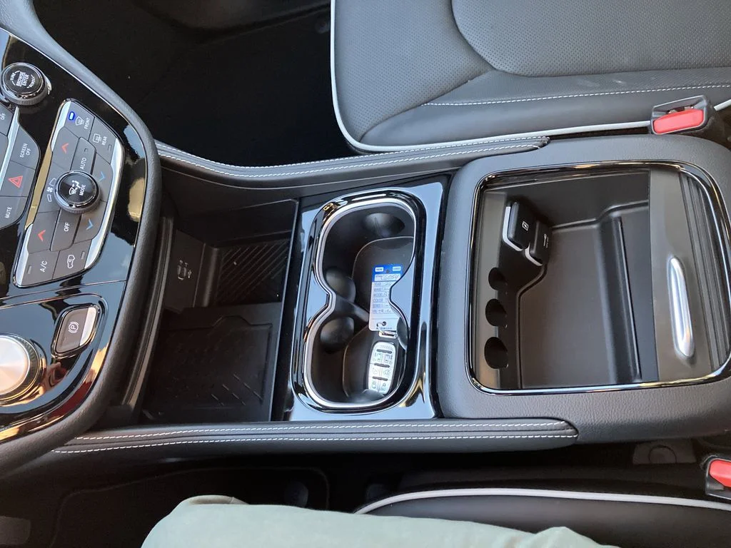 2026 Chrysler Pacifica Limited - Photo 26