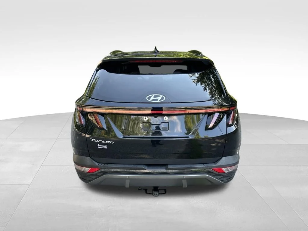 Used 2022 Black Hyundai Limited image 4