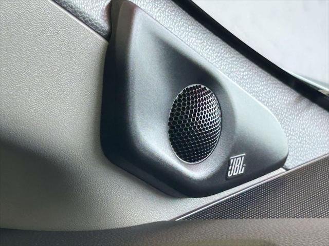 Certified Used 2023 PLATINUM WHITE PEARL MC. Toyota  image 22