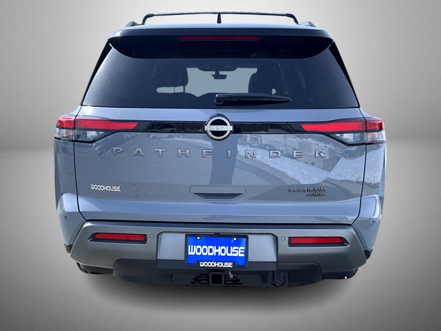 New 2026 Boulder Gray Pearl / Super Black Two-tone Nissan Platinum image 6
