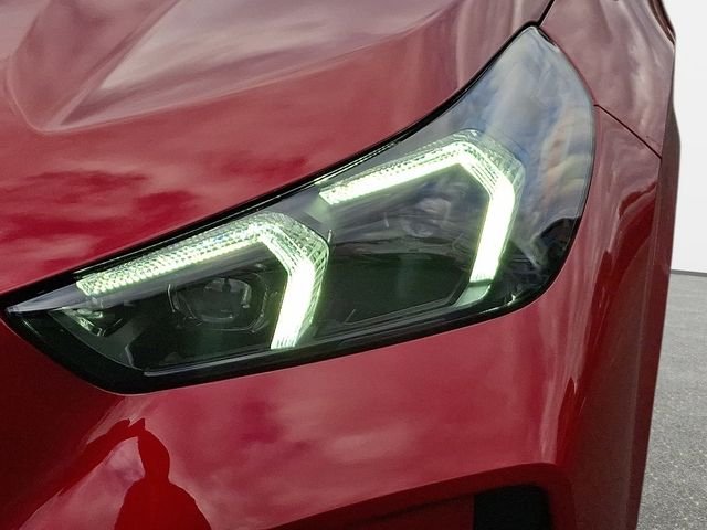 Certified Used 2026 Vegas Red Metallic BMW xDrive28i image 9