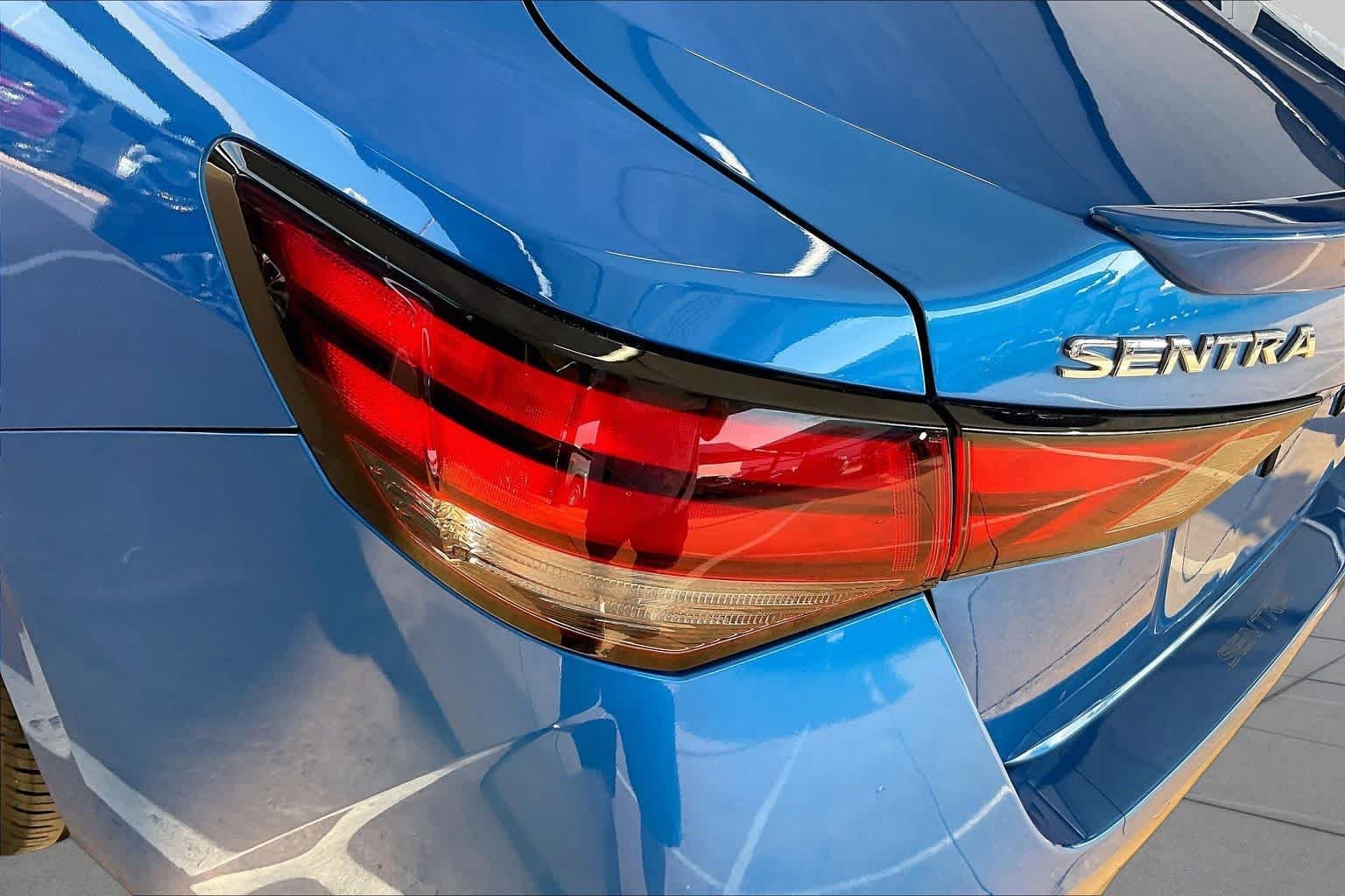 Used 2023 Electric Blue Metallic Nissan SR image 26