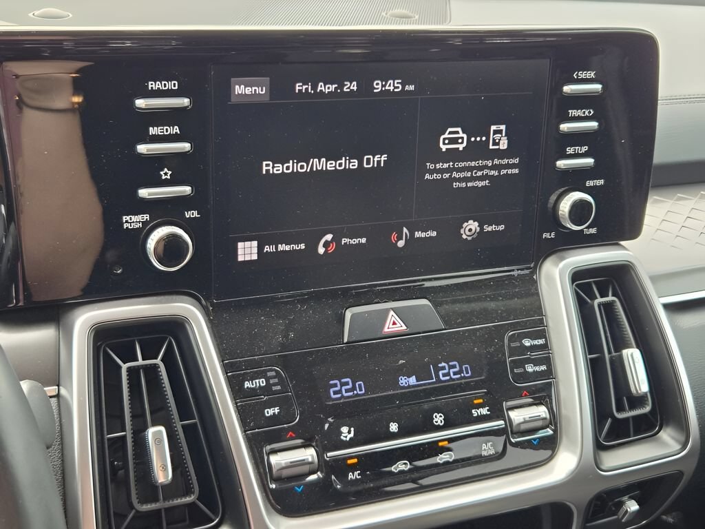 Used 2023 White Kia X-Line EX image 25