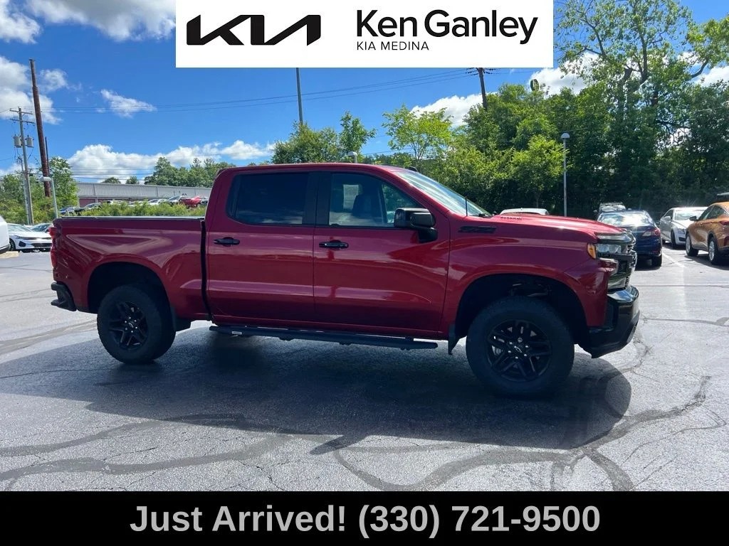 Used 2022 Red Chevrolet LT Trail Boss image 4