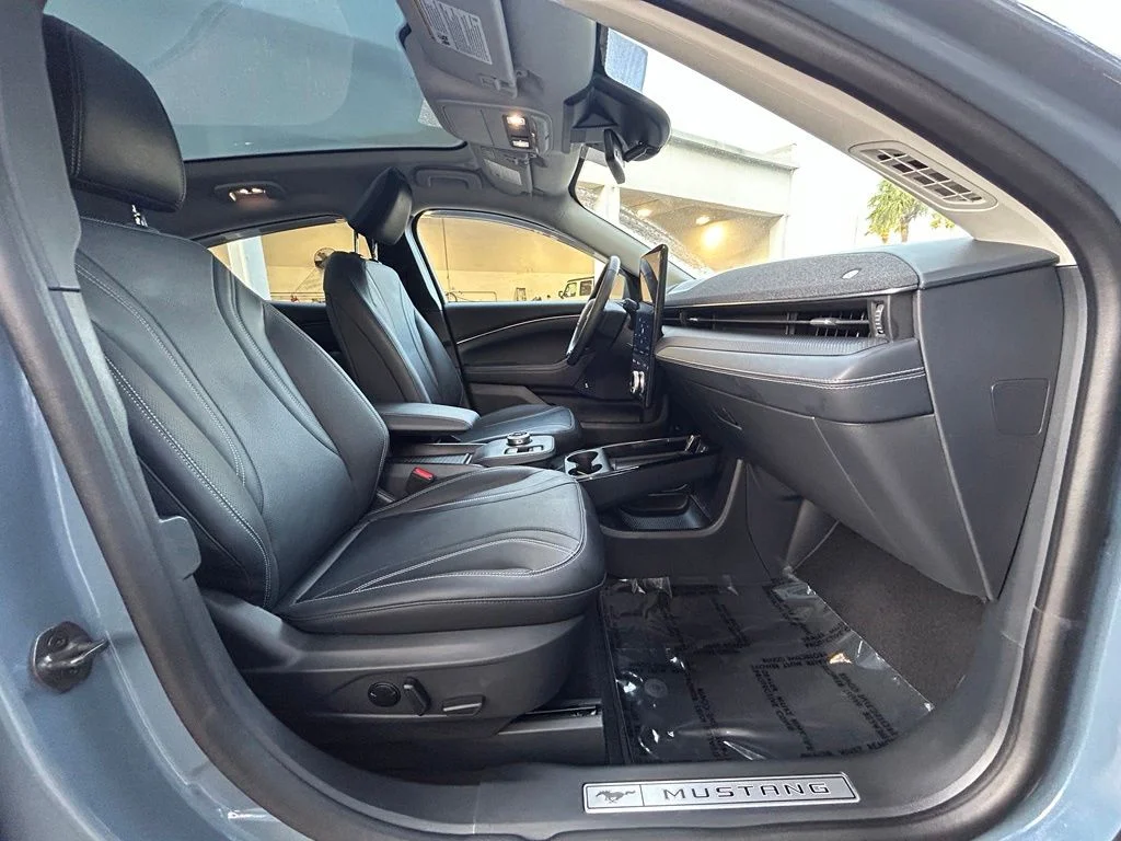 Used 2023 Blue Metallic Ford Premium image 25