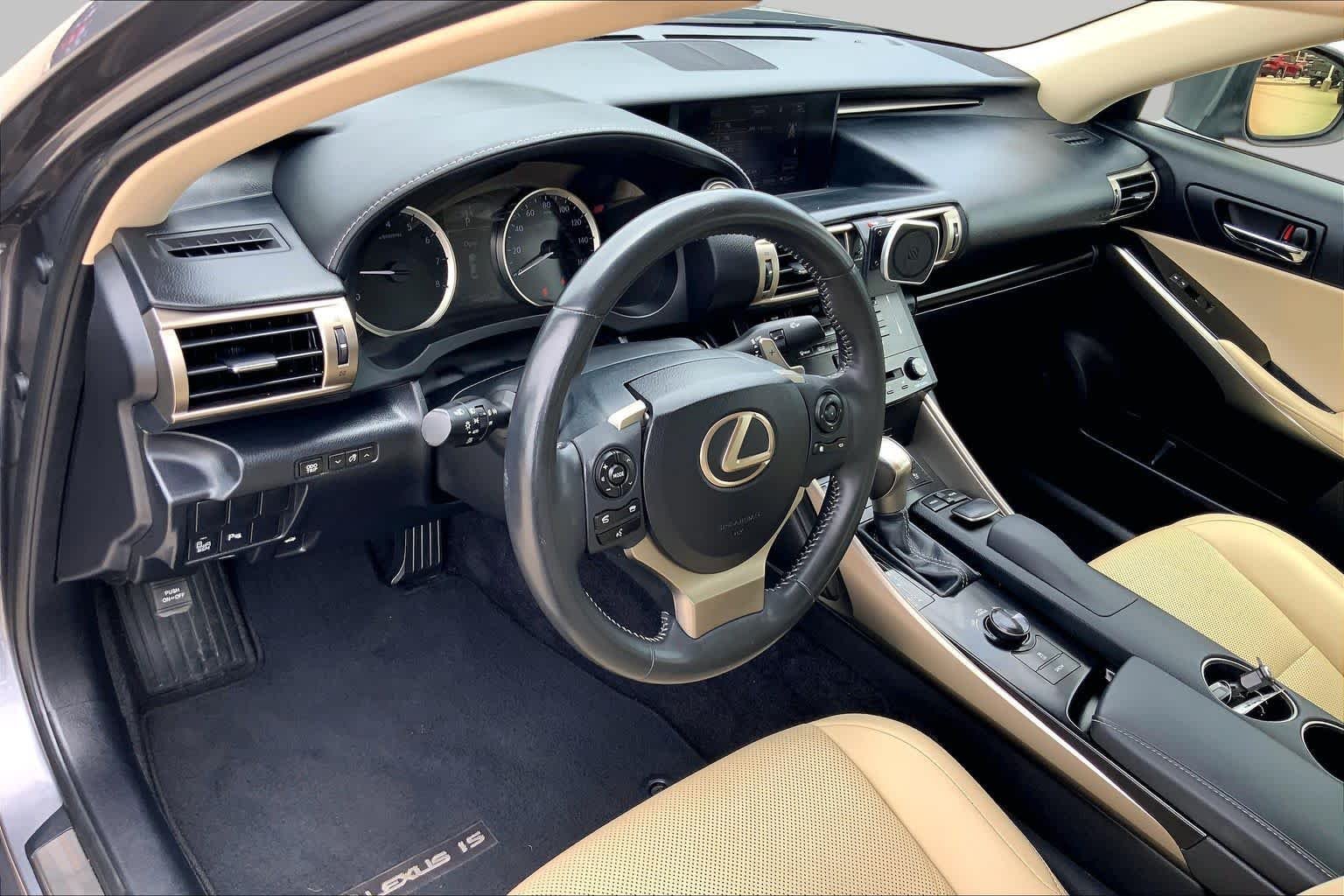 Used 2014 Nebula Gray Pearl Lexus  image 18